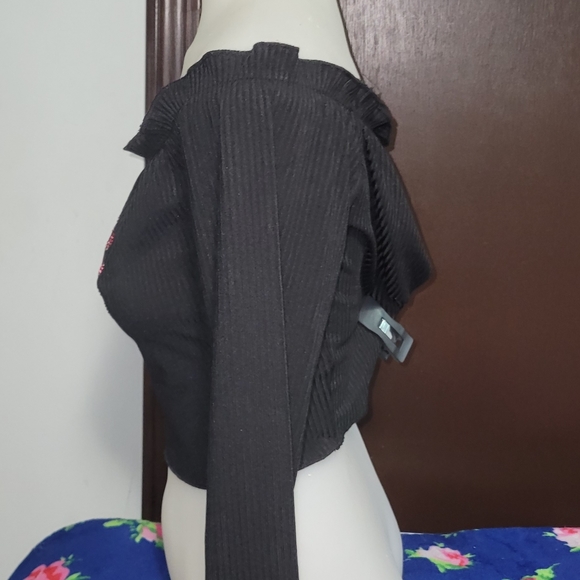 Ribbed Rhinestone Heart - Picture 3 of 4